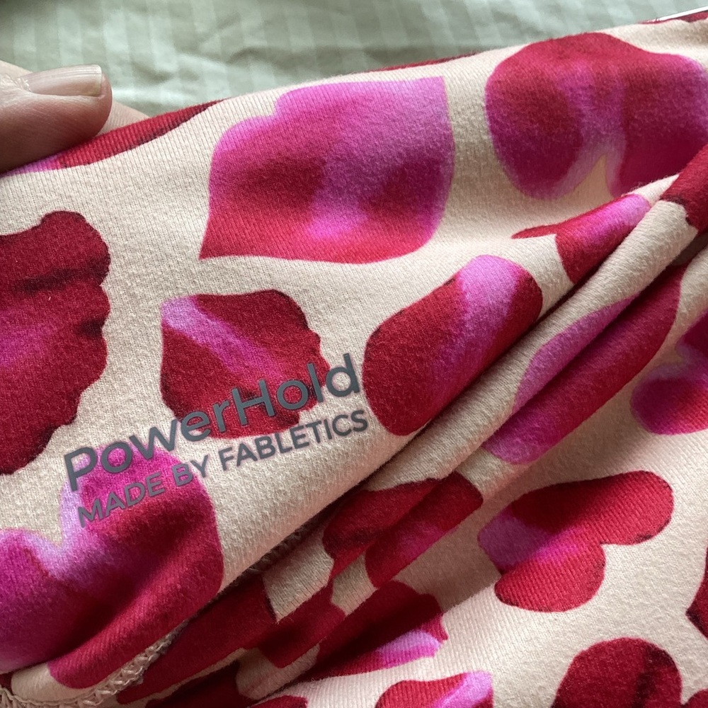 Fabletics Powerhold Heart Petal Pattern Leggings in Pink and Red, size XS - Picture 4 of 7